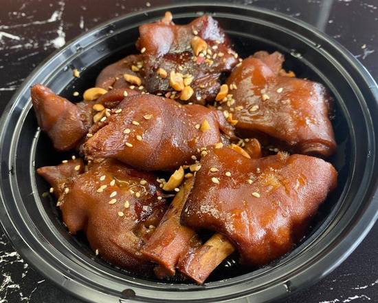 卤猪蹄 Braised Pork Feet